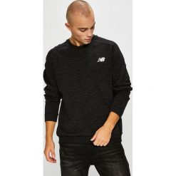 New Balance - Bluza. Czarne bluzy męskie New Balance, m, bez wzorów, z bawełny, bez ramiączek, bez kaptura. W wyprzedaży za 239.90 zł.