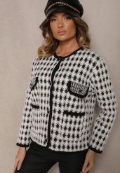 Biały Wiskozowy Kardigan Ozdobiony Wzorem w Pepitkę i Guzikami Saveri. Białe kardigany damskie Renee, bez wzorów, z wiskozy, eleganckie, bez kołnierzyka. Za 84.99 zł.