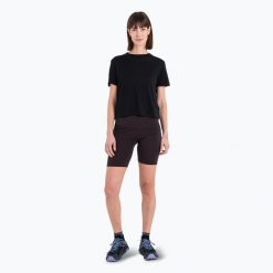 Koszulka trekkingowa damska icebreaker Merino 150 Tech Lite III SS Crop Tee. Czarne bluzki damskie Icebreaker, bez wzorów, casualowe, bez kołnierzyka, bez ramiączek. Za 347.00 zł.