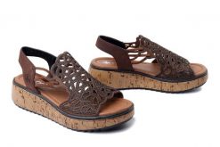 RIEKER V1765-24 brown, sandały damskie. Brązowe sandały damskie Rieker, bez wzorów, bez obcasa, bez zapięcia. Za 279.92 zł.