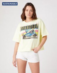 DAMSKI T-SHIRT WRANGLER BOXY TEE WAX YELLOW W7S2-GF-X9B 112132116. Żółte t-shirty damskie Wrangler, s, bez wzorów, bez kołnierzyka, bez ramiączek. Za 69.99 zł.