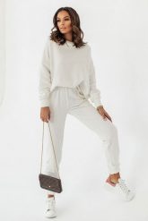 Śmietankowa Kobieca Bluza Oversize bez Kaptóra. Bluzy damskie Ivon, l, bez wzorów, z bawełny, bez ramiączek, bez kaptura. Za 189.90 zł.