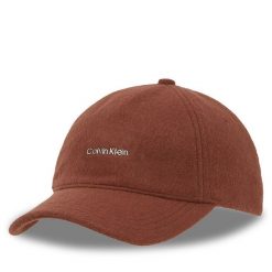 Czapka z daszkiem Calvin Klein. Brązowe czapki damskie Calvin Klein, bez wzorów. Za 159.99 zł.