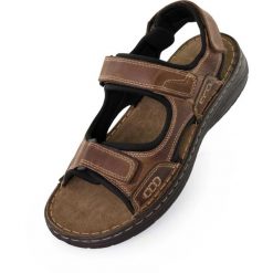 Męskie skórzane sandały Nell Gets Camel Brown. Brązowe sandały męskie ENELL, na lato, bez wzorów, sportowe, bez zapięcia. Za 331.99 zł.