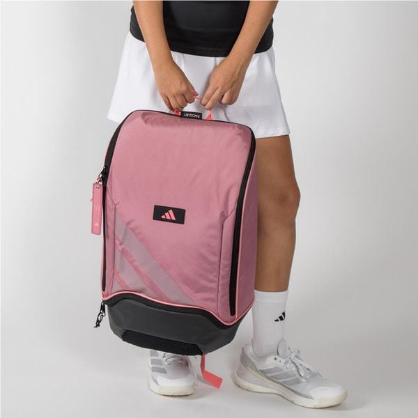 Plecak do padla Adidas - Backpack PROTOUR 2026. Czarne plecaki męskie Adidas, bez wzorów, z materiału. Za 365.15 zł.