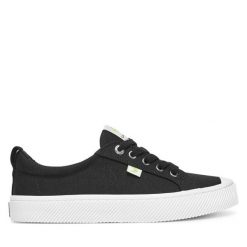 Trampki Cariuma. Czarne trampki i tenisówki damskie CARIUMA, bez wzorów, bez zapięcia. Za 269.99 zł.