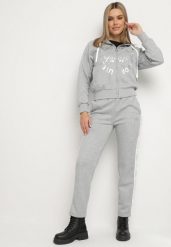 Szary Komplet Dresowy Rozpinana Bluza z Kapturem Spodnie z Napisami Semirwen. Szare bluzy damskie Born2be, l, bez wzorów, z dresówki, bez ramiączek, z kapturem. Za 139.99 zł.