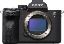 Aparat Sony A7 IV (ILCE7M4B.CEC). Aparaty bezlusterkowce SONY. Za 9,811.99 zł.