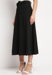 Czarna Gładka Spódnica Maxi z Gumką w Pasie i Klamrą Orirsa. Czarne spódnice damskie Born2be, m, bez wzorów, eleganckie, maxi, rozkloszowane. Za 49.99 zł.