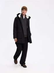 Parka z kapturem - czarny. Czarne parki męskie Reserved, l, bez wzorów, z tkaniny, bez kołnierzyka, z kapturem. Za 329.99 zł.