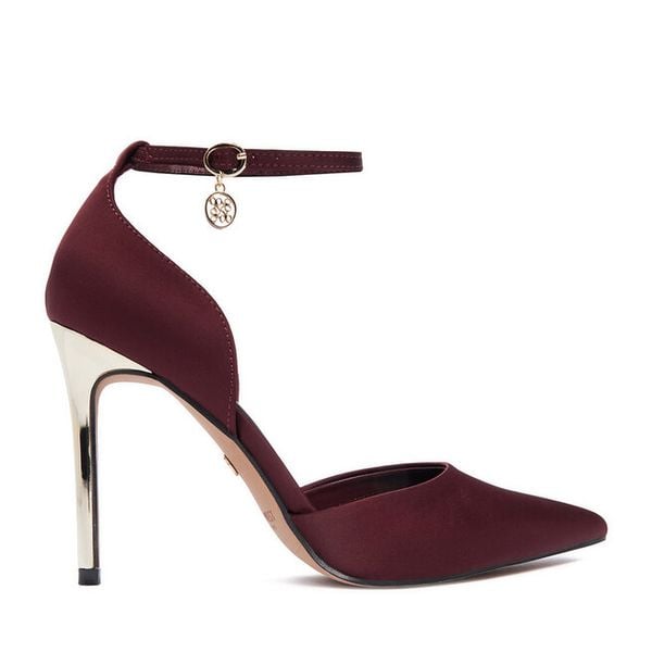 Szpilki Nine West. Czerwone szpilki damskie Nine West, bez wzorów, bez obcasa, na szpilce, bez zapięcia. Za 249.99 zł.
