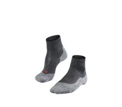 Skarpetki Falke TK5 Short. Szare skarpety męskie Falke, bez wzorów, z poliamidu. Za 156.50 zł.