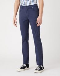 WRANGLER TEXAS SLIM MĘSKIE SPODNIE MATERIAŁOWE NAVY W12SWA114 112126532. Niebieskie spodnie materiałowe męskie Wrangler, bez wzorów, z materiału. Za 219.99 zł.