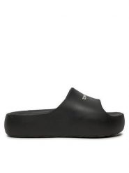Tommy Jeans Klapki EN0EN02763 Czarny. Czarne klapki damskie Tommy Jeans, bez wzorów, z jeansu, bez obcasa, bez zapięcia. Za 269.99 zł.