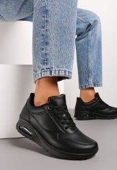 Czarne Sneakersy z Podeszwą Air i Ozdobną Perforacją Florias. Czarne obuwie sportowe damskie Born2be, bez wzorów, bez zapięcia. Za 74.99 zł.