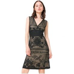 Desigual Sukienka damska Vest Elga 72V2GT5 2000 (rozmiar L). Spódnice damskie Desigual, l, bez wzorów, eleganckie, bez kołnierzyka, bez ramiączek. W wyprzedaży za 221.00 zł.