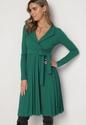 Zielona Midi Sukienka z Plisowanym Dołem i Kopertowym Dekoltem z Materiałowym Paskiem Obebba. Zielone sukienki damskie Born2be, l, bez wzorów, z materiału, eleganckie, bez kołnierzyka, bez ramiączek, midi, kopertowe. Za 129.99 zł.