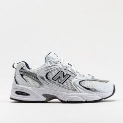 Buty sportowe męskie New Balance 530 (MR530SG). Białe buty sportowe męskie New Balance, bez wzorów, z materiału, bez zapięcia, na fitness i siłownię. Za 529.00 zł.