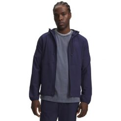 Kurtka męska Under Armour Vibe Woven Windbreaker 6003001. Czarne kurtki męskie Under Armour, m, bez wzorów, z elastanu, z kapturem. Za 366.50 zł.