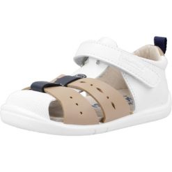 Sandały TITANITOS B500 EVO Biały. Białe sandały męskie TITANITOS, bez wzorów, ze skóry, bez zapięcia. Za 164.99 zł.