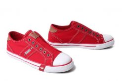 Mustang 26M0242008 Czerwony, tenisówki i trampki damskie. Czerwone trampki i tenisówki damskie Mustang, bez wzorów, bez zapięcia. Za 209.90 zł.