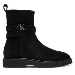 Botki Calvin Klein. Czarne botki damskie Calvin Klein, bez wzorów, bez obcasa, na płaskiej podeszwie, bez zapięcia. Za 639.99 zł.