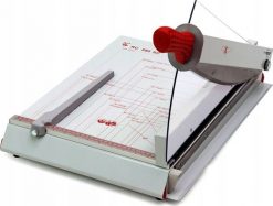 Argo Gilotyna z automatycznym dociskiem A4 ARGO RC380SC 510073 40 krt. Golarki i trymery Argo. Za 1,638.82 zł.