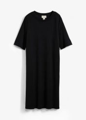 Sukienka T-shirtowa o trapezowym kroju z mieszanki wiskozy. Czerwone sukienki damskie bonprix, bez wzorów, z wiskozy, bez kołnierzyka, bez ramiączek, mini, oversize. Za 54.99 zł.