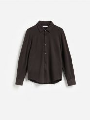 Koszula regular fit z wiskozą - zielony. Zielone koszule męskie Reserved, l, bez wzorów, z dzianiny, bez kołnierzyka, bez ramiączek. Za 129.99 zł.