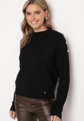 Czarny Sweter Półgolf z Modalem Wiskozą i Guzikami Emmiala. Czarne swetry nierozpinane damskie Born2be, l, bez wzorów, z jeansu, eleganckie, bez kołnierzyka, bez ramiączek. Za 74.99 zł.