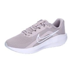 Buty sportowe Nike Downshifter 13 fioletowe damskie. Fioletowe obuwie sportowe damskie Nike, bez wzorów, z syntetyku, bez zapięcia, do biegania, nike downshifter. Za 271.99 zł.