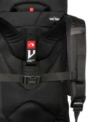 Plecak trekkingowy Tatonka Akela 45 - black/black. Czarne plecaki męskie Tatonka, bez wzorów, z materiału, klasyczne. Za 689.99 zł.