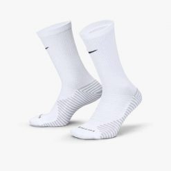 Skarpety Treningowe Nike DRI-FIT Strike. Białe skarpety męskie Nike, bez wzorów, z bawełny. Za 68.20 zł.