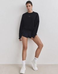 Damska bluza biegowa oddychająca, odprowadzająca wilgoć Le Run czarna. Czarne bluzy damskie Aim'n, l, bez wzorów, z bawełny, bez ramiączek, bez kaptura. Za 387.00 zł.