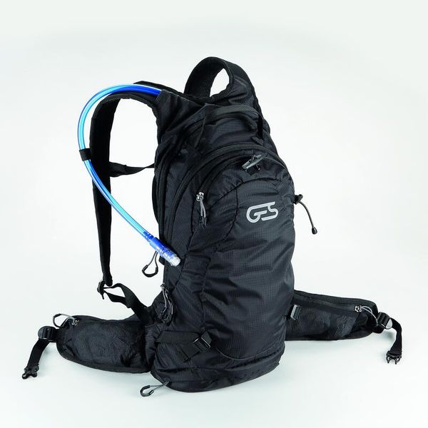 Plecak na wodę z bukłakiem Ges. Czarne plecaki męskie GES, bez wzorów, sportowe. Za 314.50 zł.