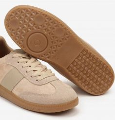 Buty sportowe trampki halówki sneakersy damskie na halę salę w-f fitness 39. Obuwie sportowe damskie Marquiiz, bez wzorów, bez zapięcia, na fitness i siłownię. Za 79.00 zł.