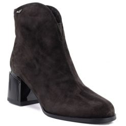 Skórzane botki damskie na obcasie czekoladowe Vinceza 91178. Brązowe botki damskie VINCEZA, bez wzorów, ze skóry, eleganckie, bez obcasa, na obcasie, bez zapięcia. Za 269.99 zł.