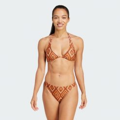 Zestaw adidas x FARM RIO Bikini. Brązowe stroje kąpielowe damskie Adidas, s, bez wzorów, z materiału. W wyprzedaży za 207.75 zł.