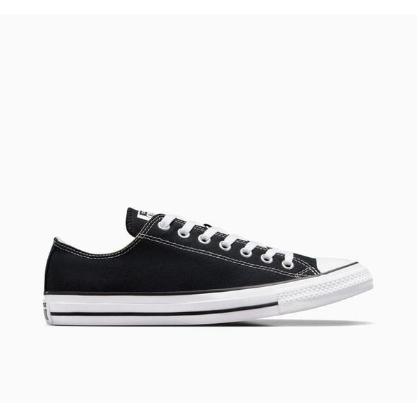 Buty trampki sportowe męskie CONVERSE ALL STAR OX. Czarne trampki męskie Converse, bez wzorów, retro, bez zapięcia, Converse All Star. Za 238.97 zł.
