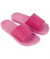 Klapki damskie obuwie plażowe Ipanema Classic Slide Fem. Czerwone klapki damskie Ipanema, na lato, z aplikacjami, z gumy, klasyczne, bez obcasa, na płaskiej podeszwie, bez zapięcia. Za 75.04 zł.