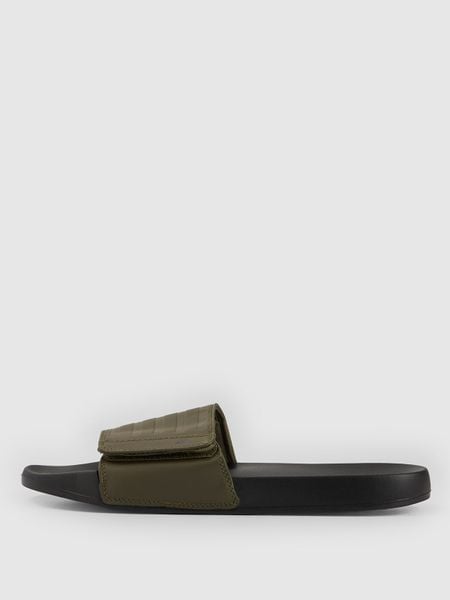 4F Klapki męskie - khaki 42. Brązowe klapki męskie 4F, bez wzorów, z gumy, bez zapięcia. Za 69.99 zł.