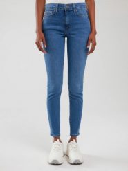 Jeansy damskie push up z wysokim stanem niebieskie Melinda High Waist 340. Niebieskie jeansy damskie BIG STAR, bez wzorów, z denimu, retro, z podwyższonym stanem. Za 329.99 zł.