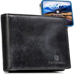 Duży portfel męski ze skóry naturalnej w czarnym kolorze wyposażony w system RFID - Peterson. Czarne portfele męskie Peterson, bez wzorów, ze skóry. Za 89.99 zł.