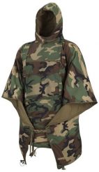 Kurtka męska Helikon-Tex Poncho SWAGMAN ROLL - US Woodland. Kurtki męskie HELIKON-TEX, m, bez wzorów, bez kaptura. Za 422.89 zł.