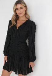 Czarna Rozkloszowana Sukienka z Koronką i Wystrzępieniem Jenika. Czarne sukienki damskie Born2be, na imprezę, l, z aplikacjami, z koronki, eleganckie, bez kołnierzyka, bez ramiączek, mini, rozkloszowane. Za 159.99 zł.