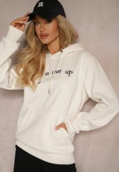 Beżowa Bluza z Dodatkiem Bawełny Wykończona Kapturem i Napisem Evillas. Brązowe bluzy damskie Renee, xl, bez wzorów, z bawełny, klasyczne, bez ramiączek, z kapturem. Za 49.99 zł.