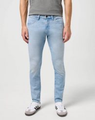 WRANGLER BRYSON MĘSKIE SPODNIE JEANSOWE JEANSY DŻINSY WHISPER BLUE 112350859 W14X017967. Niebieskie jeansy męskie Wrangler, z jeansu. Za 219.99 zł.