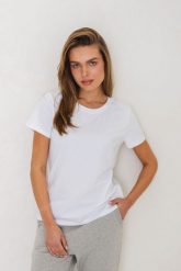 T-SHIRT INGA BIAŁY Z HAFTEM L - Flawless. Białe koszulki sportowe damskie Flawless, l, bez wzorów, z bawełny, bez ramiączek. Za 219.00 zł.