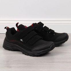 Buty trekkingowe na rzepy wodoodporne czarno-czerwone American Club. Czarne obuwie sportowe damskie American CLUB, bez wzorów, z materiału, bez zapięcia. Za 159.99 zł.