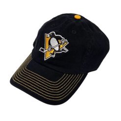 Czapka hokejowa Fanatics NHL Penguins w kolorze czarnym. Czarne czapki damskie FANATICS, bez wzorów. Za 173.78 zł.